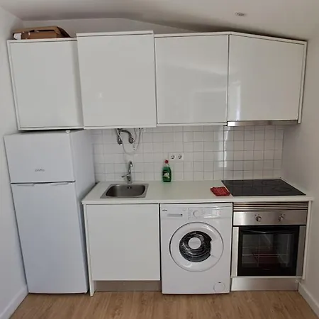 Serafina 3rd Floor 2br With Terrace * Лісабон